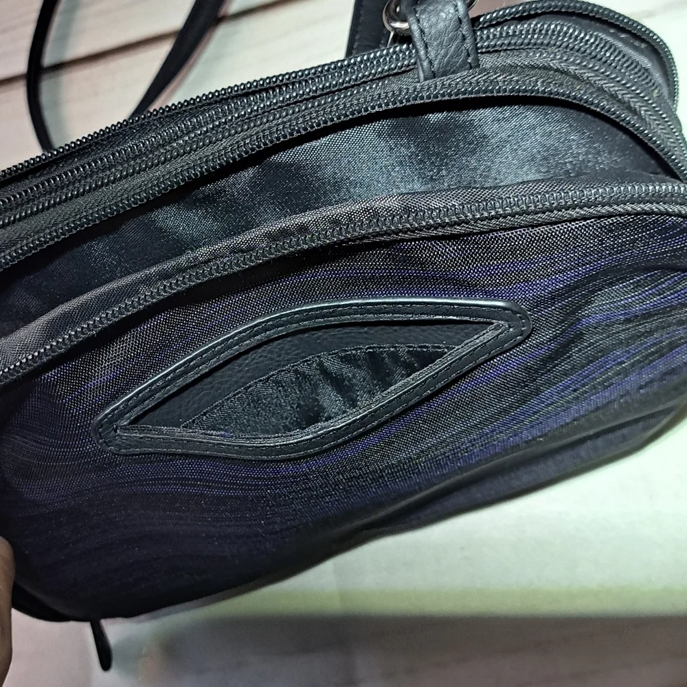 Multisac Black And Blue Pin Stripe Crossbody Purse Lots Of Pockets
